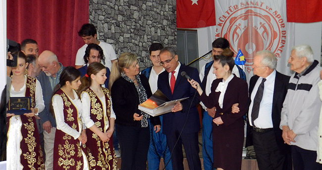 bakan-topcu-kosova-baskani-mustafa-ile-gorustu-2