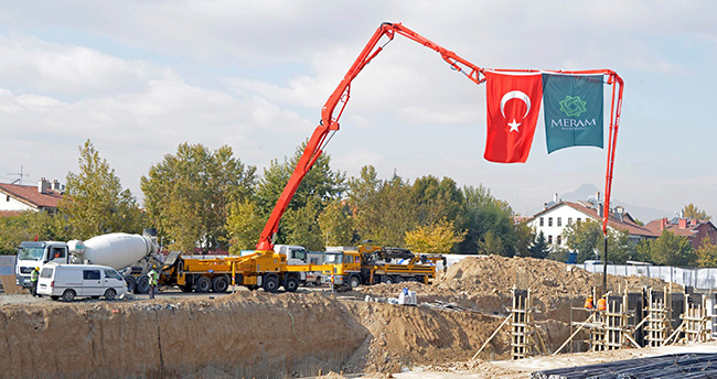 meramda-sosyal-tesis-ve-ticaret-merkezinin-temeli-atildi-5