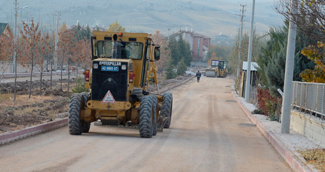 meramda-asfalt-ve-altyapi-calismalari-suruyor-2