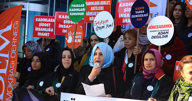 ozgecan-aslan-davasi-protestolarla-basladi-2