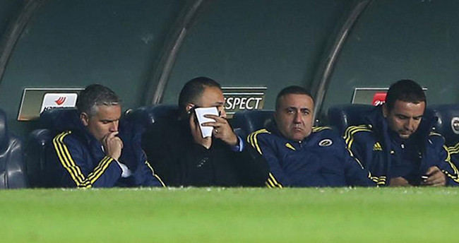aziz-yildirimdan-yedek-kulubesine-telefon-3