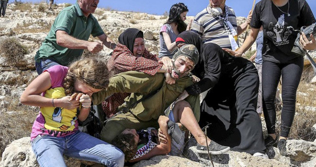 anadolu-ajansi-objektiflerinden-2015in-en-iyi-fotograflari-70