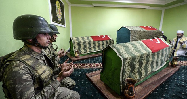 anadolu-ajansi-objektiflerinden-2015in-en-iyi-fotograflari-48