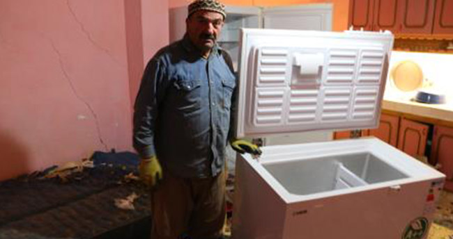 ac-kalan-ayi-eve-girdi-etrafi-talan-etti-3