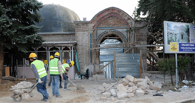 cemel-ali-dede-turbesi-ve-mescidi-restore-ediliyor