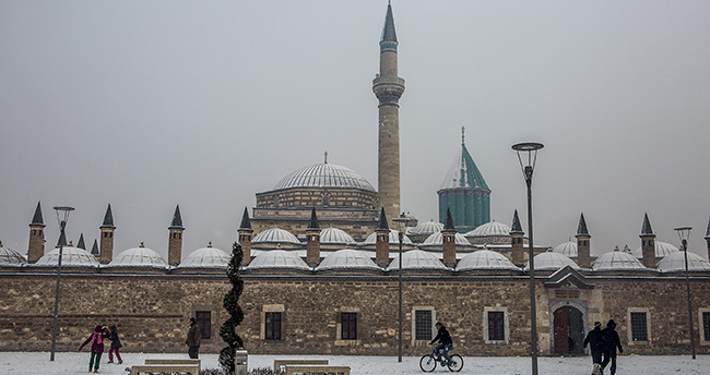 konya-yilin-ilk-kariyla-beyaza-burundu-foto-galeri-10