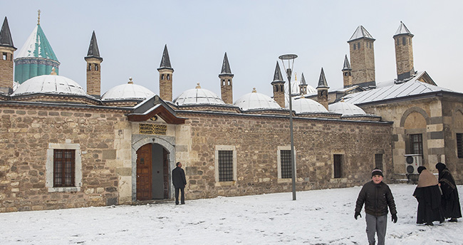 konya-yilin-ilk-kariyla-beyaza-burundu-foto-galeri-11