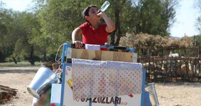 cem-yilmazin-iftarlik-gazoz-filmindeki-ilginc-detay-2