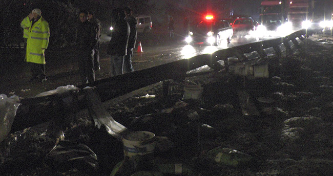 ankara-konya-yolunda-tir-devrildi-2