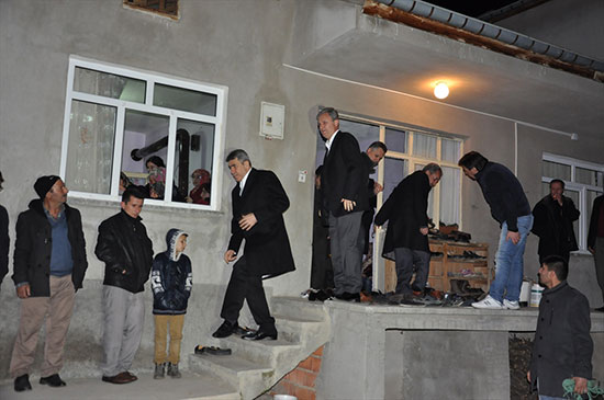 konyali-sehit-askerin-babaevinde-yas-tutuluyor-2