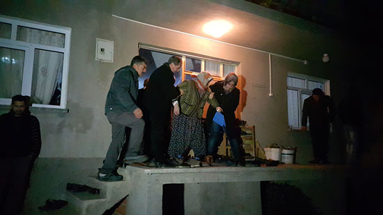 konyali-sehit-askerin-babaevinde-yas-tutuluyor-6