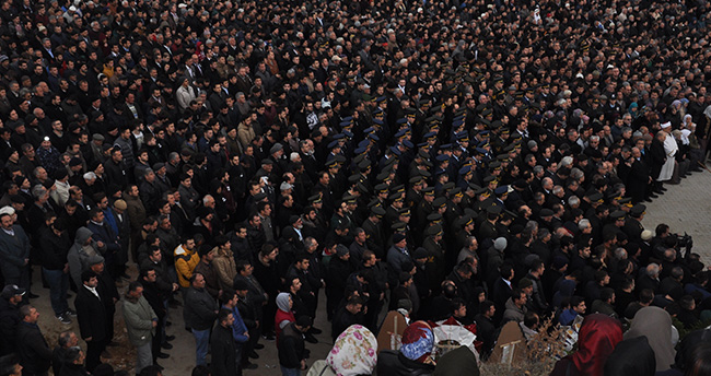 konya-sehidini-kalbine-gomdu-2