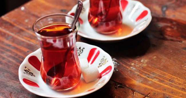 turkiyede-1-gunde-kac-bardak-cay-iciliyor-8