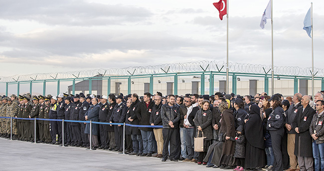 konyali-sehit-kemal-yilmazin-cenazesi-konyaya-getirildi-2