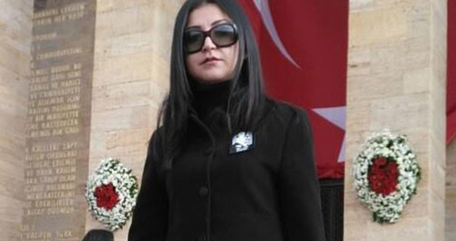 aysegul-purnek-duvagi-ile-yolcu-edildi-3