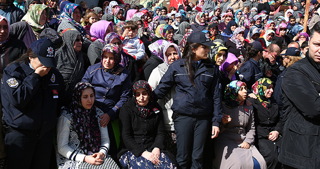 sehit-mustafa-cetin-son-yolculuguna-ugurlandi-foto-galeri-4