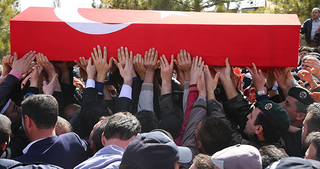 sehit-mustafa-cetin-son-yolculuguna-ugurlandi-foto-galeri-21