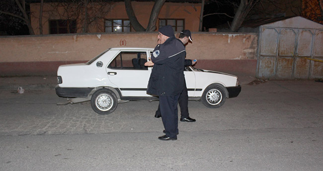 konyada-yol-verme-kavgasi-1-olu-1-yarali-2