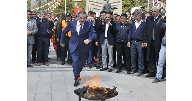 selcuk-universitesinde-nevruz-kutlandi-2