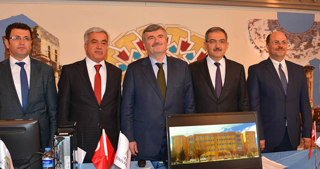 selcukta-kampuste-kariyer-bulusmasi-gerceklestirildi-2