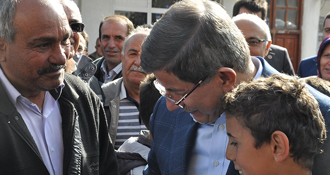 basbakan-davutoglu-taskentte-vatandaslara-seslendi-4