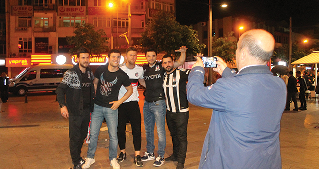 konyada-besiktasli-taraftarlarin-galibiyet-kutlamasi-3