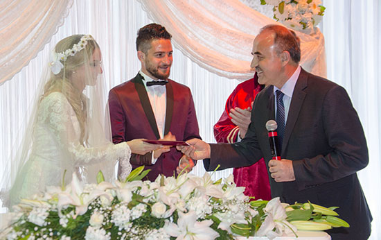 torku-konyasporlu-omer-ali-sahiner-evlendi-1