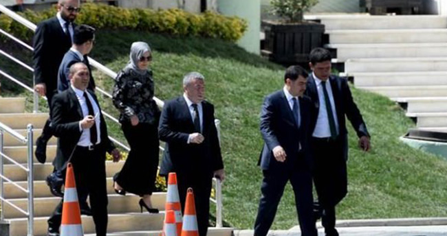 sumeyye-erdogan-selcuk-bayraktarin-dugununden-ilk-kareler-5