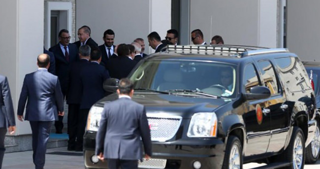 sumeyye-erdogan-selcuk-bayraktarin-dugununden-ilk-kareler-9