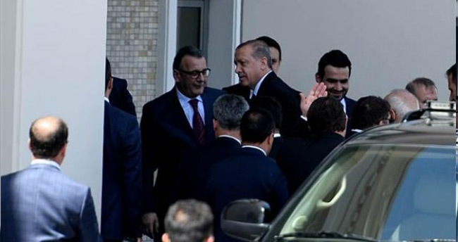 sumeyye-erdogan-selcuk-bayraktarin-dugununden-ilk-kareler-11