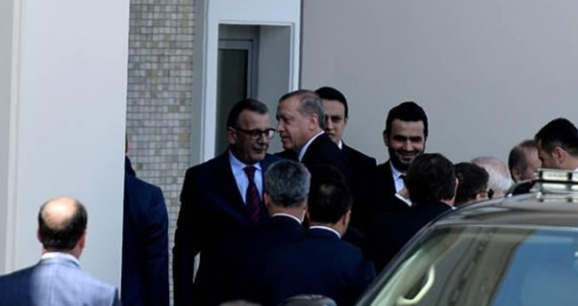 sumeyye-erdogan-selcuk-bayraktarin-dugununden-ilk-kareler-13