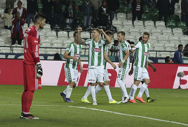 konyaspor-besiktas-macindan-kareler-7