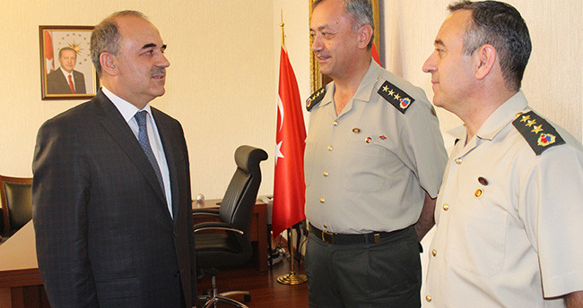 vali-erol-konyaya-veda-etti-3