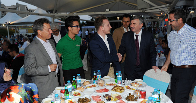 baskan-akyurekten-meclis-uyelerine-iftar-3