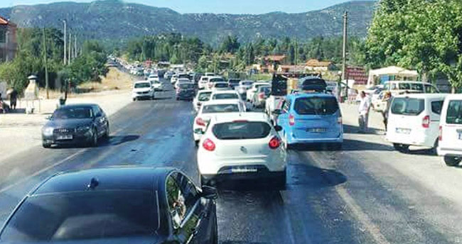 tatilden-donus-cilesi-konya-antalya-yolunda-uzun-kuyruklar-olustu-2