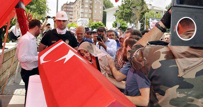 sehit-komiser-yardimcisi-muhsin-kiremitci-son-yolculuguna-ugurlandi-4