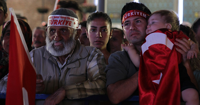 konyada-demokrasi-nobeti-suruyor-9ağustos-2
