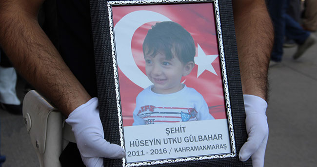 sehit-esi-ikisini-bir-koyun-ne-olur-benim-yavrum-korkar-5