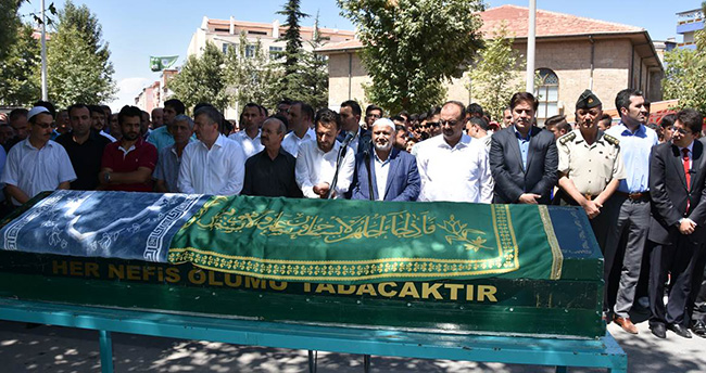 cumra-belediye-baskani-mehmet-oguzun-oglu-defnedildi-2