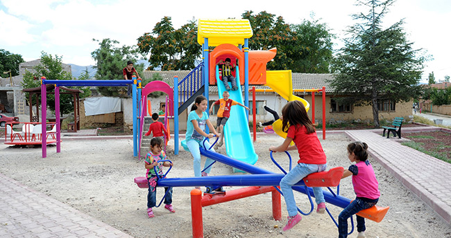 konya-buyuksehirden-2-yilda-700-mahalle-parki-2
