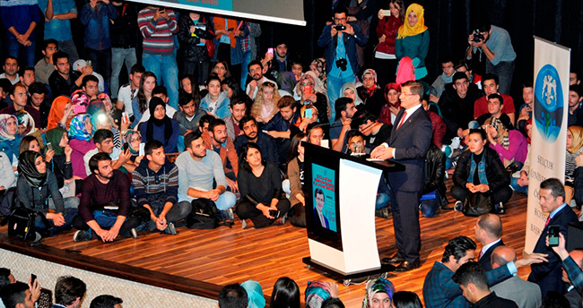 prof-dr-davutoglu-selcuk-universitesinde-3