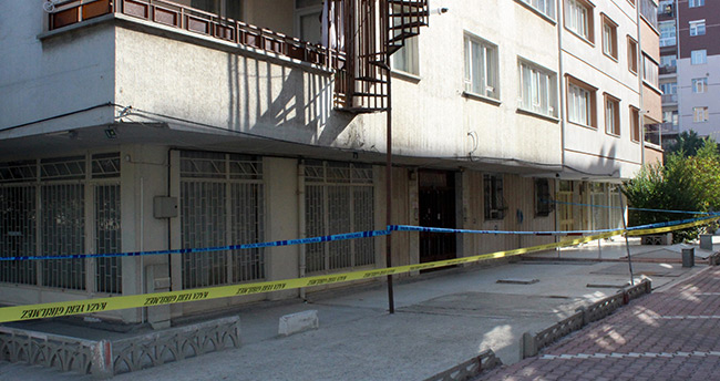 konyada-bosaltilan-apartman-sakinlerinin-endiseli-bekleyisi-suruyor-2