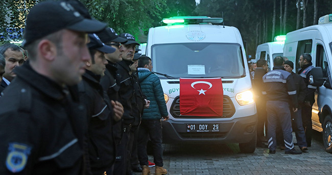adanadaki-yurt-yangininda-hayatini-kaybedenlerin-cenazesi-topraga-verilecegi-yerlere-gonderildi-3