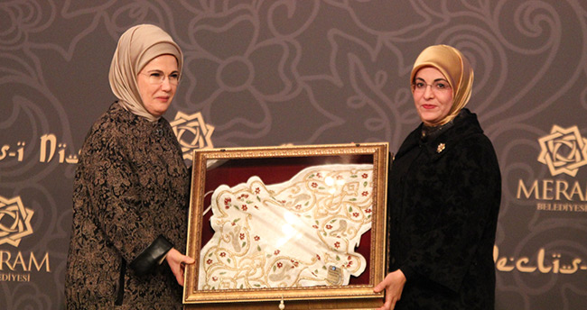 konyada-musluman-kadin-islamofobi-konusuldu-2