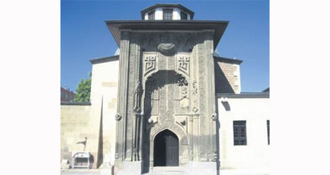 karatayin-hayati-film-oluyor-2